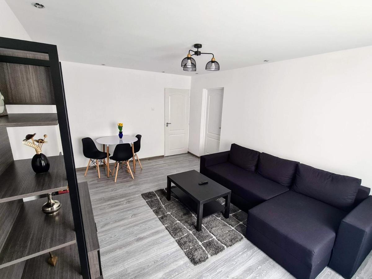 Spy Apartment Hateg Ngoại thất bức ảnh