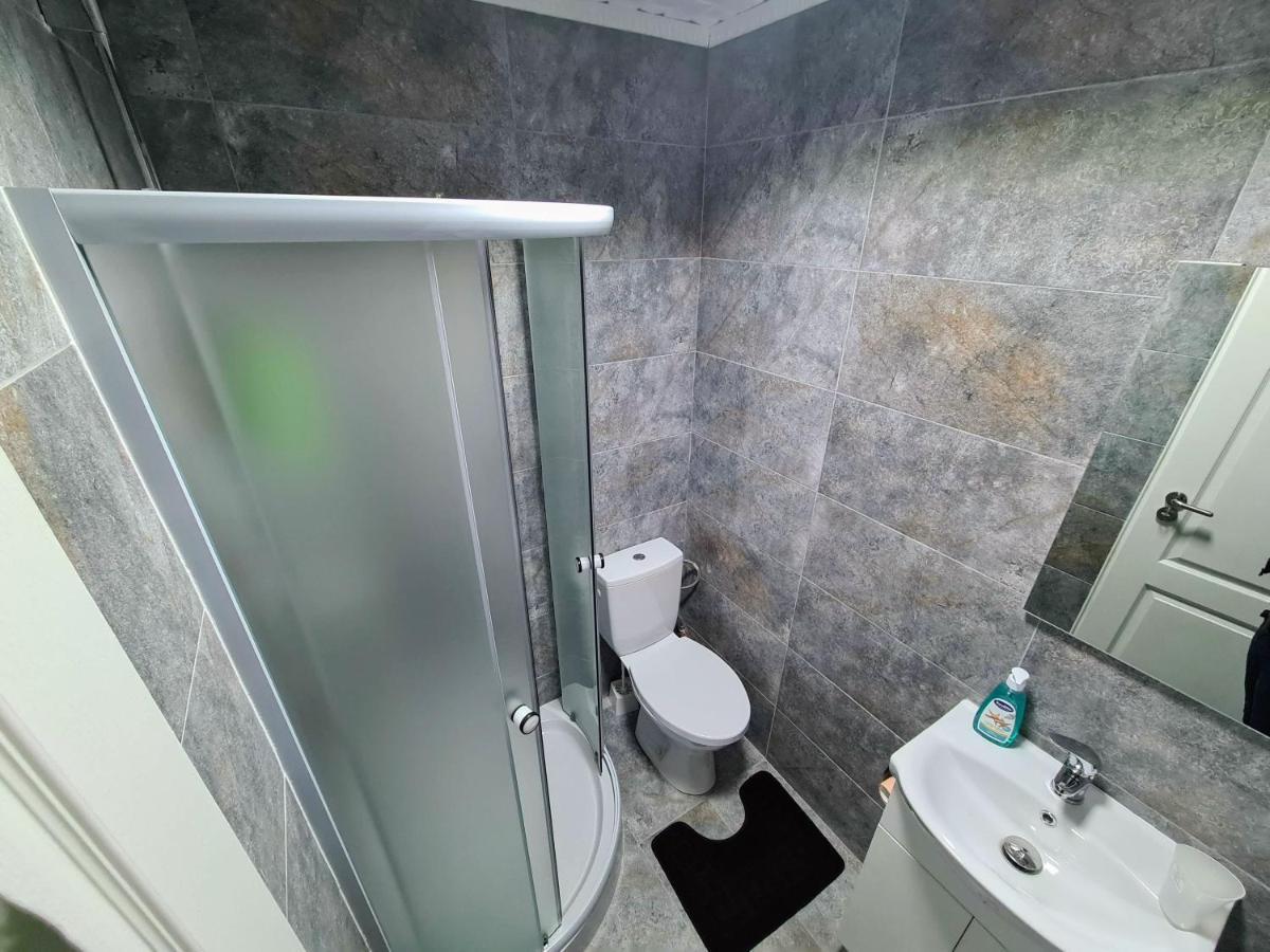 Spy Apartment Hateg Ngoại thất bức ảnh